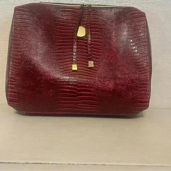 Red Crocodile Estee Lauder Slim Travel Case - Picture 1 of 12